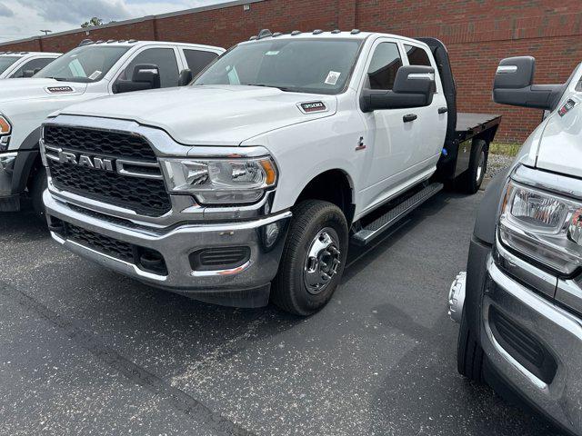 2024 RAM Ram 3500 Chassis Cab RAM 3500 TRADESMAN CREW CAB CHASSIS 4X4 60 CA