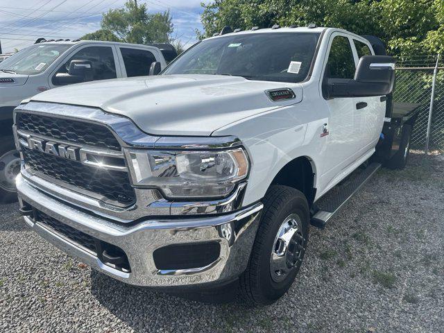 2024 RAM Ram 3500 Chassis Cab RAM 3500 TRADESMAN CREW CAB CHASSIS 4X4 60 CA