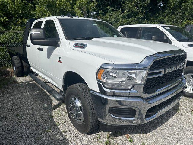 2024 RAM Ram 3500 Chassis Cab RAM 3500 TRADESMAN CREW CAB CHASSIS 4X4 60 CA