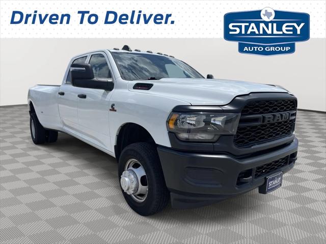 2023 RAM 3500 Tradesman Crew Cab 4x4 8 Box