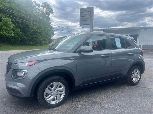 2022 Hyundai Venue SE