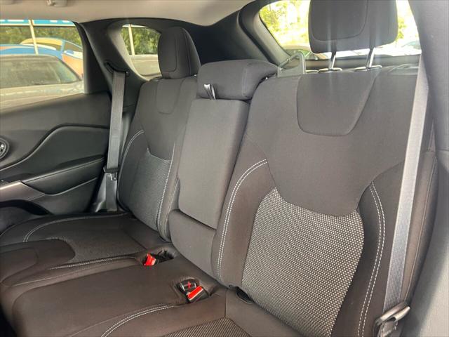 2021 Jeep Cherokee Latitude FWD