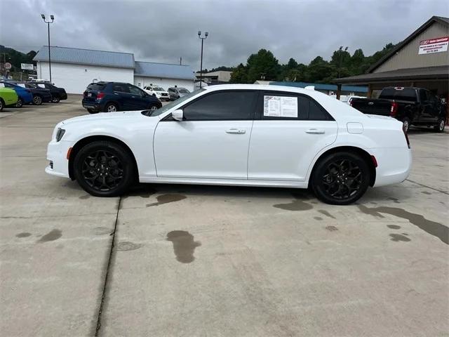 2022 Chrysler 300 Touring L AWD