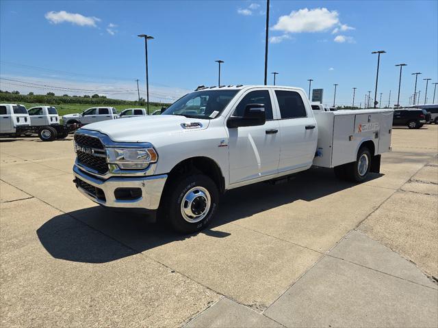 2024 RAM Ram 3500 Chassis Cab RAM 3500 TRADESMAN CREW CAB CHASSIS 4X4 60 CA