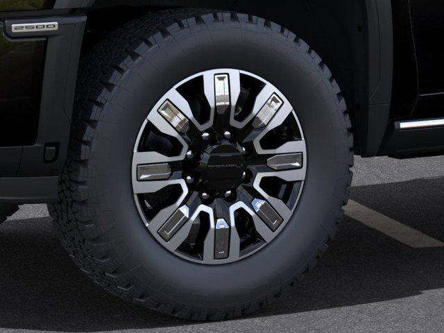2024 GMC Sierra 2500HD 4WD Crew Cab Standard Bed Denali