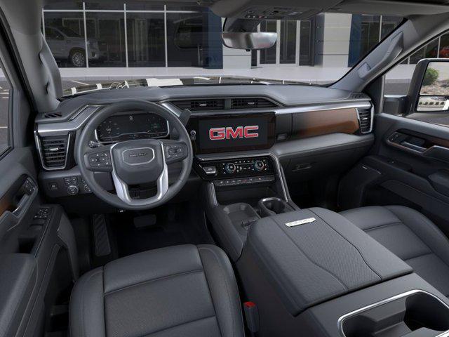 2024 GMC Sierra 2500HD 4WD Crew Cab Standard Bed Denali