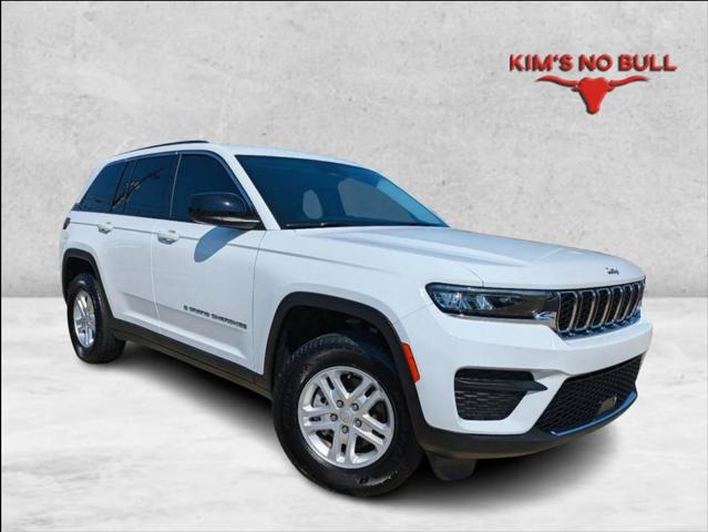 2023 Jeep Grand Cherokee Laredo 4x2