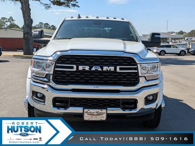 2024 RAM Ram 4500 Chassis Cab RAM 4500 SLT CHASSIS CREW CAB 4X4 60 CA 2024 RAM Ram 4500 Chassis Cab RAM 4500 SLT CHASSIS CREW CAB 4X4 60 CA