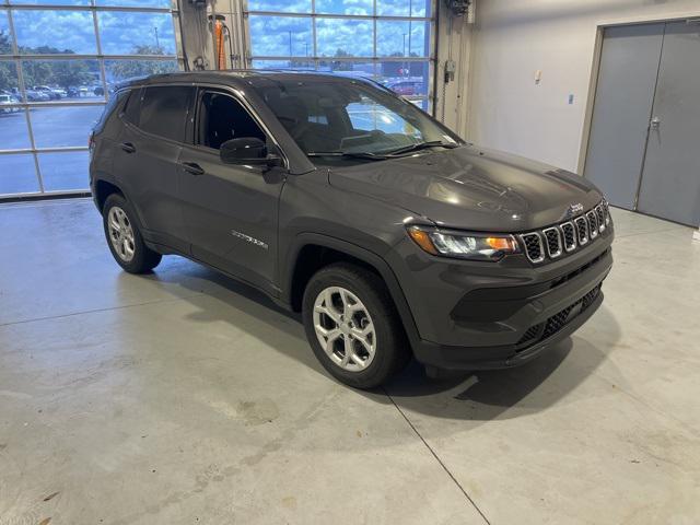 2024 Jeep Compass COMPASS SPORT 4X4