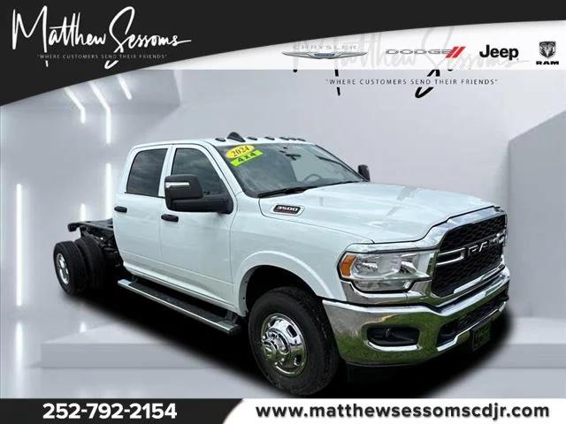 2024 RAM Ram 3500 Chassis Cab RAM 3500 TRADESMAN CREW CAB CHASSIS 4X4 60 CA