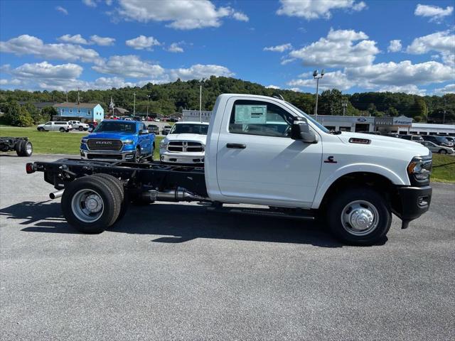 2024 RAM Ram 3500 Chassis Cab RAM 3500 TRADESMAN CHASSIS REGULAR CAB 4X4 60 CA