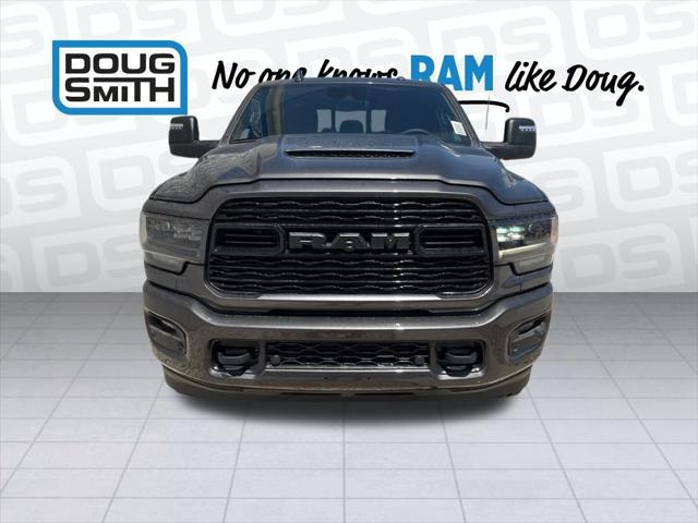 2024 RAM Ram 3500 RAM 3500 LIMITED MEGA CAB 4X4 64 BOX