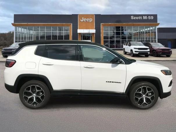 2024 Jeep Compass COMPASS LIMITED 4X4