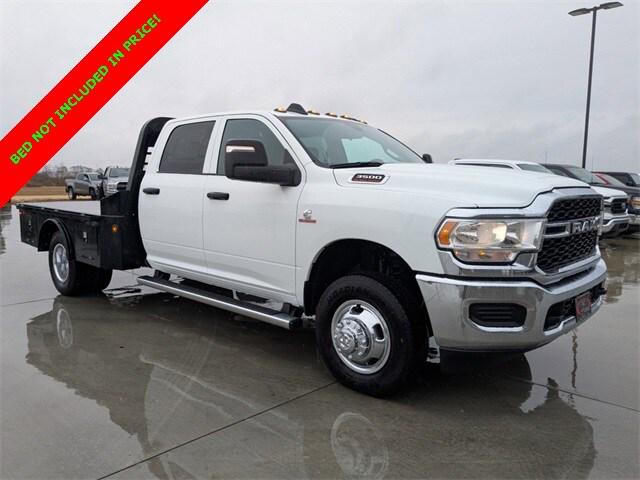 2024 RAM Ram 3500 Chassis Cab RAM 3500 TRADESMAN CREW CAB CHASSIS 4X4 60 CA