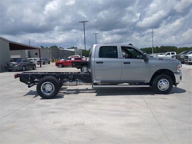 2024 RAM Ram 3500 Chassis Cab RAM 3500 TRADESMAN CREW CAB CHASSIS 4X4 60 CA