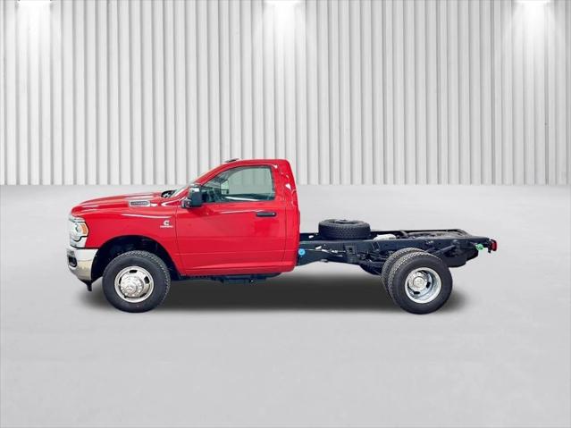 2024 RAM Ram 3500 Chassis Cab RAM 3500 TRADESMAN CHASSIS REGULAR CAB 4X4 60 CA