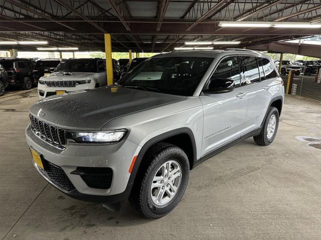 2024 Jeep Grand Cherokee GRAND CHEROKEE LAREDO 4X2