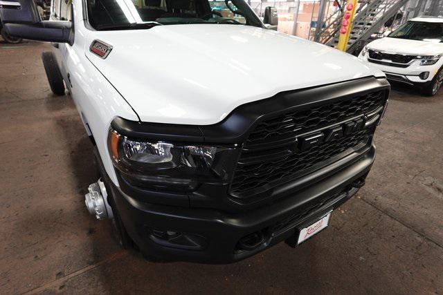 2024 RAM Ram 3500 Chassis Cab RAM 3500 TRADESMAN CREW CAB CHASSIS 4X4 60 CA