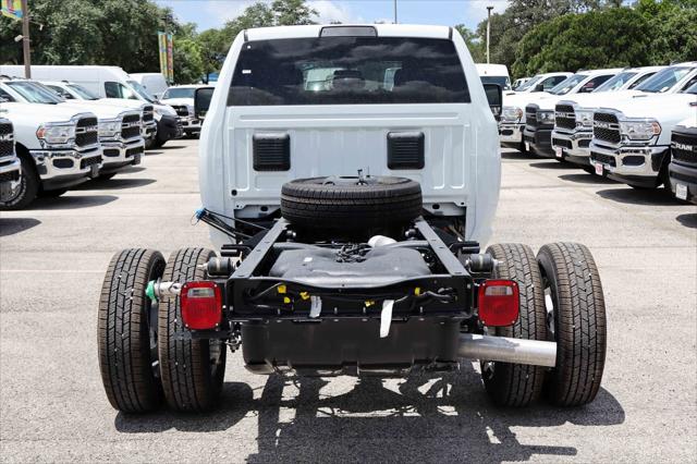 2024 RAM Ram 3500 Chassis Cab RAM 3500 TRADESMAN CREW CAB CHASSIS 4X4 60 CA