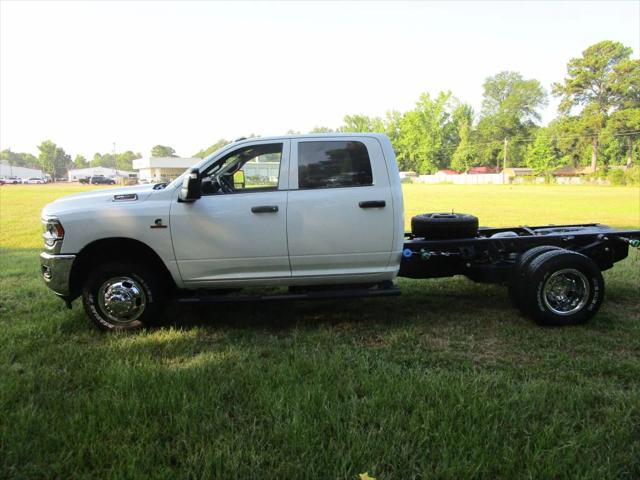 2024 RAM Ram 3500 Chassis Cab RAM 3500 TRADESMAN CREW CAB CHASSIS 4X4 60 CA