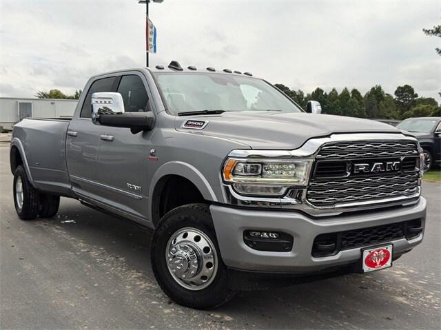 2024 RAM Ram 3500 RAM 3500 LIMITED CREW CAB 4X4 8 BOX