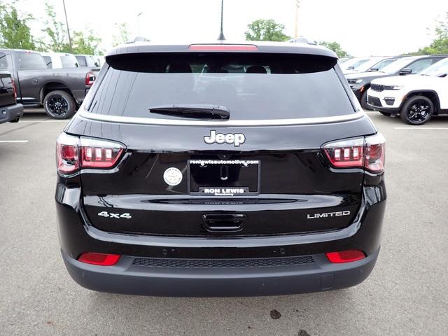 2024 Jeep Compass COMPASS LIMITED 4X4