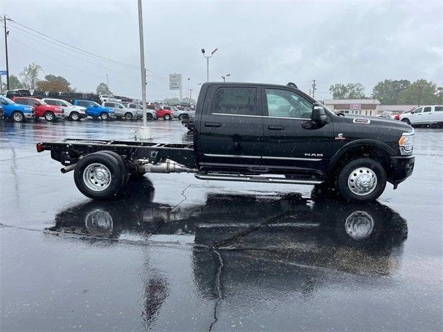 2024 RAM Ram 3500 Chassis Cab RAM 3500 LIMITED CREW CAB CHASSIS 4X4 60 CA