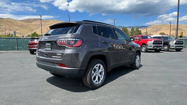 2024 Jeep Compass COMPASS LATITUDE 4X4