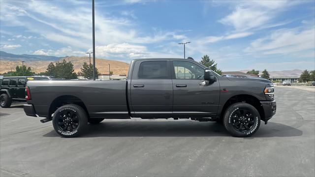 2024 RAM Ram 3500 RAM 3500 LARAMIE CREW CAB 4X4 8 BOX