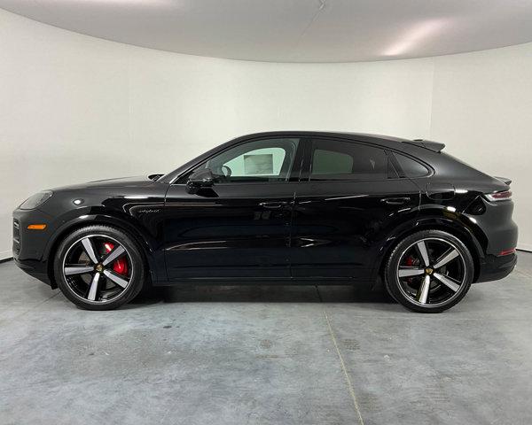 2024 Porsche Cayenne E-Hybrid Turbo