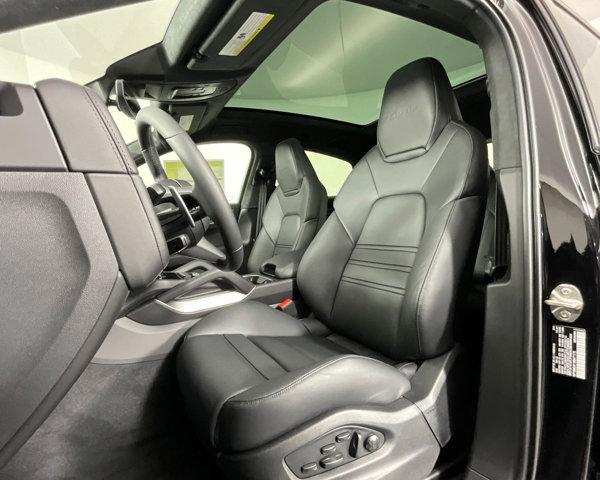 2024 Porsche Cayenne E-Hybrid Turbo