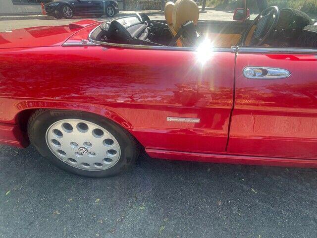 1991 Alfa Romeo Spider Veloce 2dr Convertible 5M