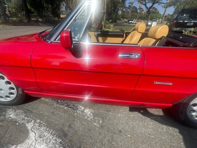 1991 Alfa Romeo Spider Veloce 2dr Convertible 5M