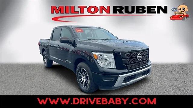 2022 Nissan TITAN Crew Cab SV 4x2