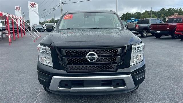 2022 Nissan TITAN Crew Cab SV 4x2