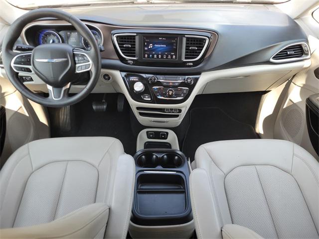 2021 Chrysler Voyager LXI