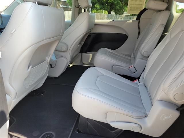 2021 Chrysler Voyager LXI