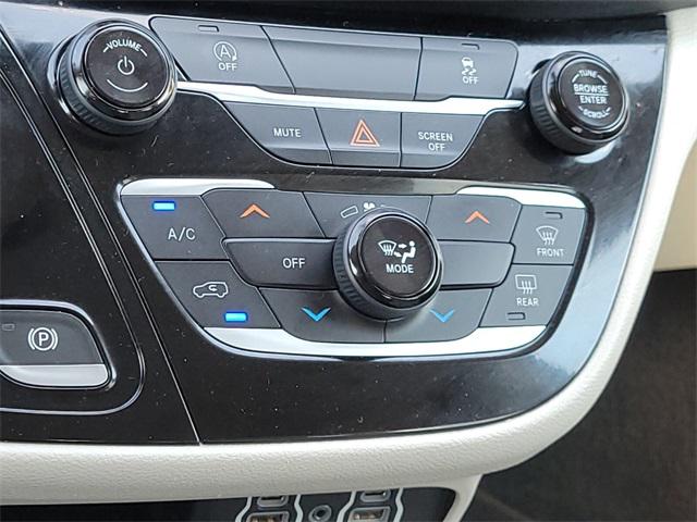 2021 Chrysler Voyager LXI