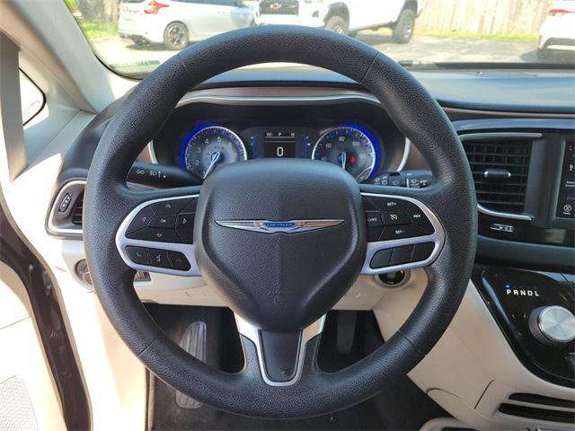 2021 Chrysler Voyager LXI