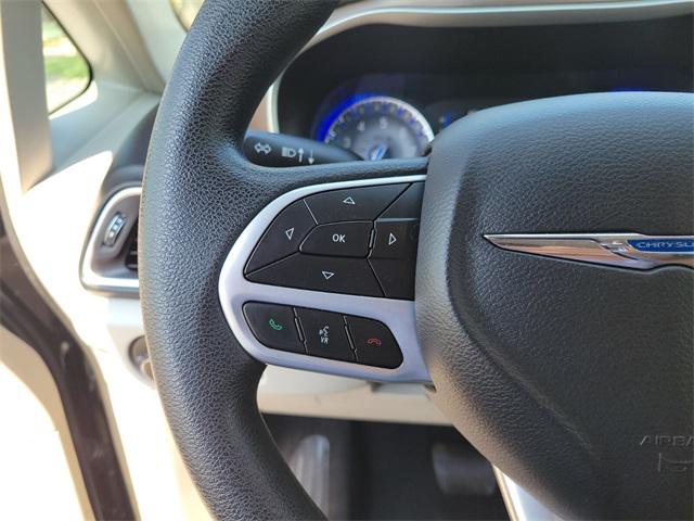 2021 Chrysler Voyager LXI