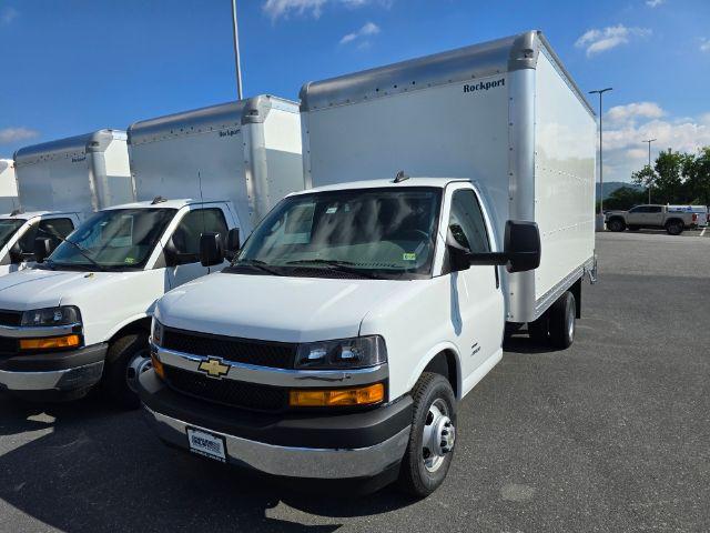 2024 Chevrolet Express Cutaway 4500 Van