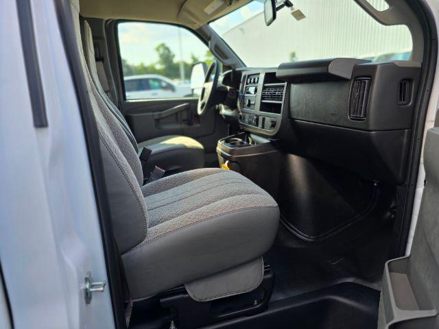 2024 Chevrolet Express Cutaway 4500 Van