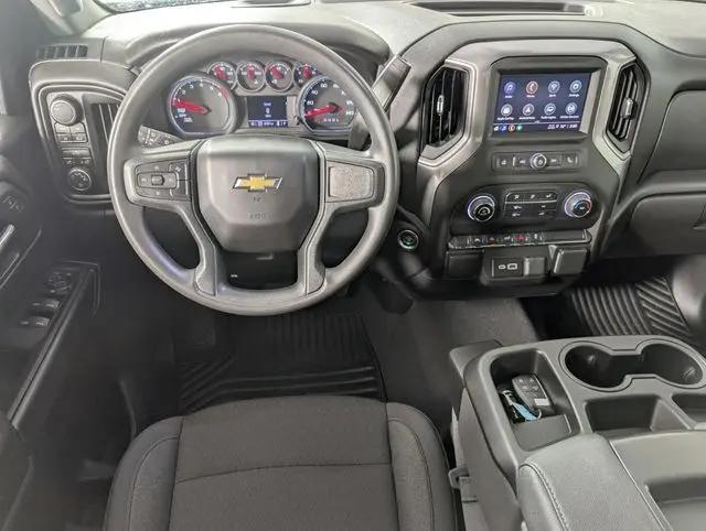 2024 Chevrolet Silverado 1500 4WD Crew Cab Short Bed Custom