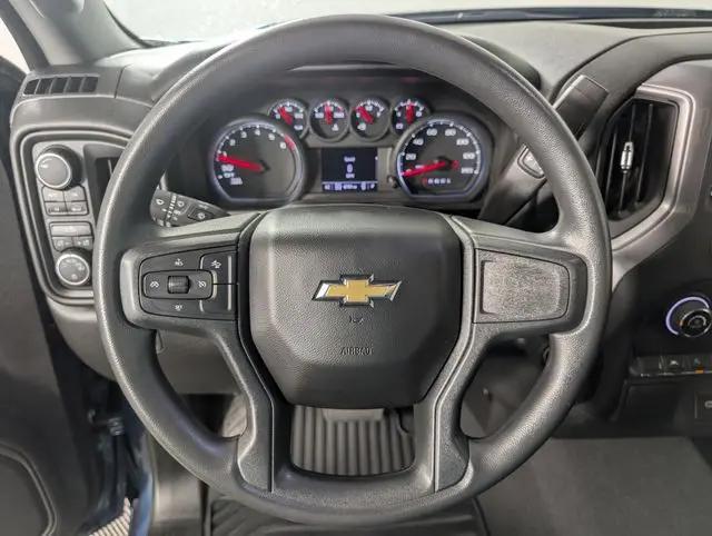 2024 Chevrolet Silverado 1500 4WD Crew Cab Short Bed Custom