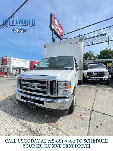 2025 Ford E-350 Cutaway E-Series Cutaway