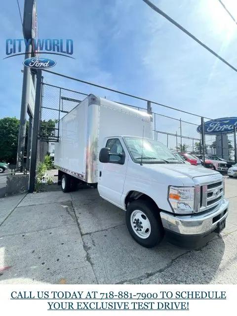 2025 Ford E-350 Cutaway E-Series Cutaway