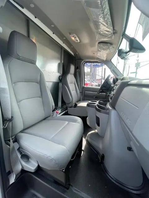 2025 Ford E-350 Cutaway E-Series Cutaway