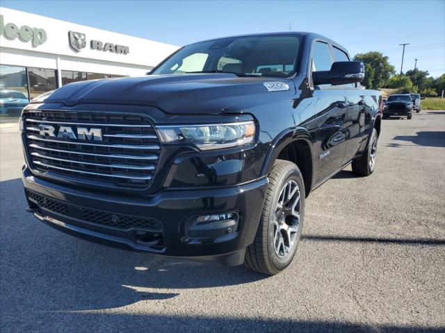 2025 RAM Ram 1500 RAM 1500 LARAMIE CREW CAB 4X4 64 BOX