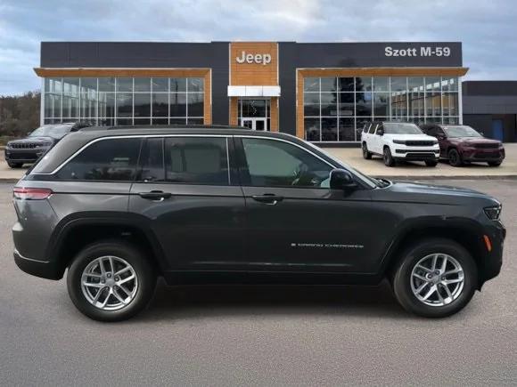 2024 Jeep Grand Cherokee GRAND CHEROKEE LAREDO X 4X4