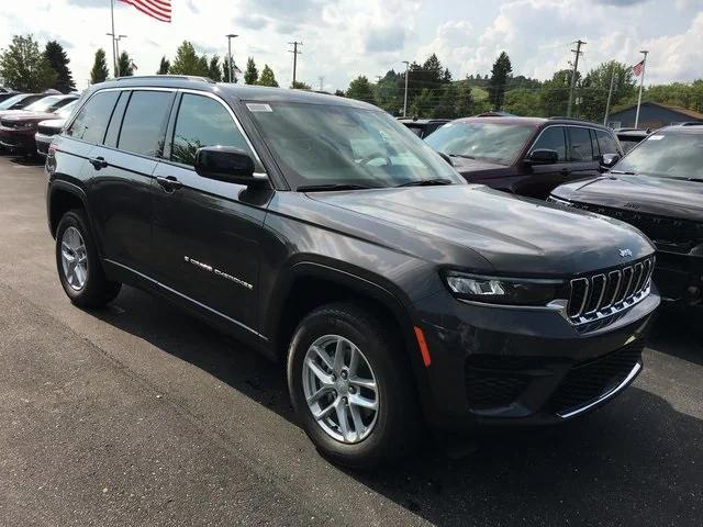 2024 Jeep Grand Cherokee GRAND CHEROKEE LAREDO X 4X4